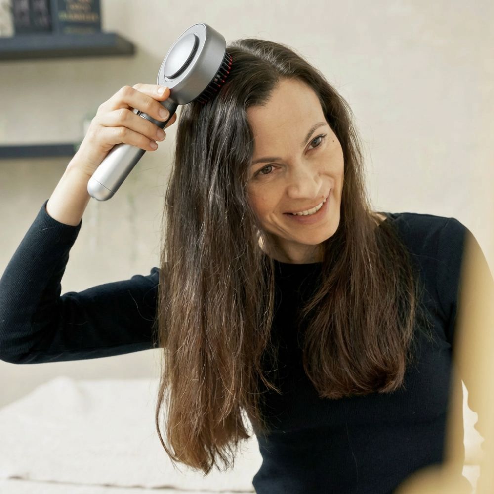 Tunt och livlöst hår, enkel rutin med Veluria GrowComb hemma. - Veluria